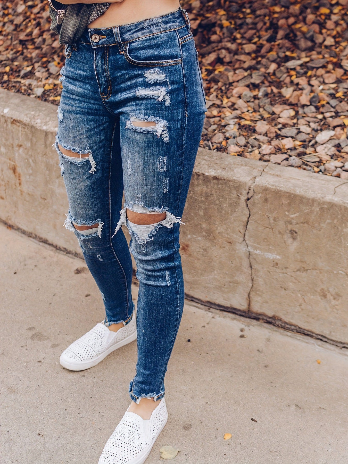 LADIES DISTRESSED DENIM PANTS BLUE DENIM (SIZE S-XL)