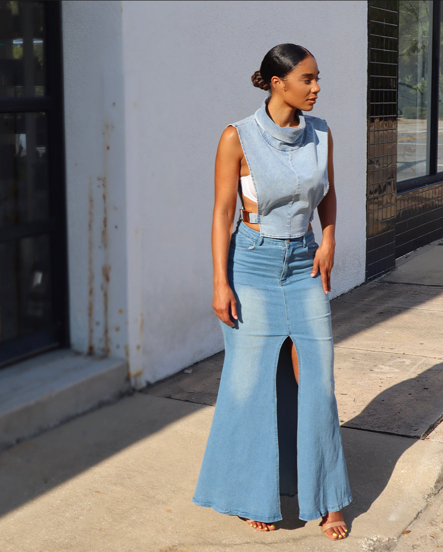 LADIES DENIM SKIRT WITH FRONT SLIT BLUE DENIM (SIZE S / M / L / XL / 2XL)