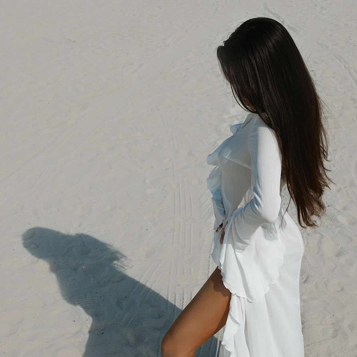 LADIES LONG SLEEVE BEACHWEAR COVER UP DRESS WHITE / BLACK (SIZE S - L)