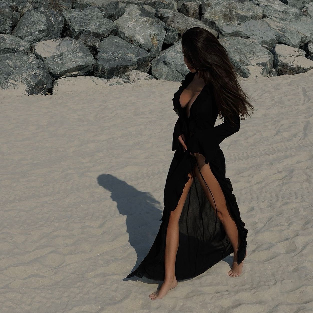 LADIES LONG SLEEVE BEACHWEAR COVER UP DRESS WHITE / BLACK (SIZE S - L)