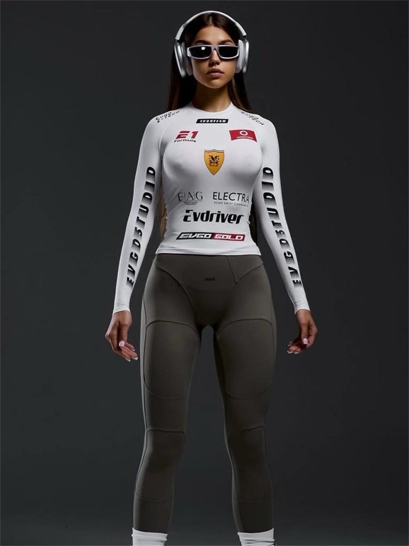 LADIES LONG SLEEVE CROPPED T-SHIRT WHITE (SIZE S - L)