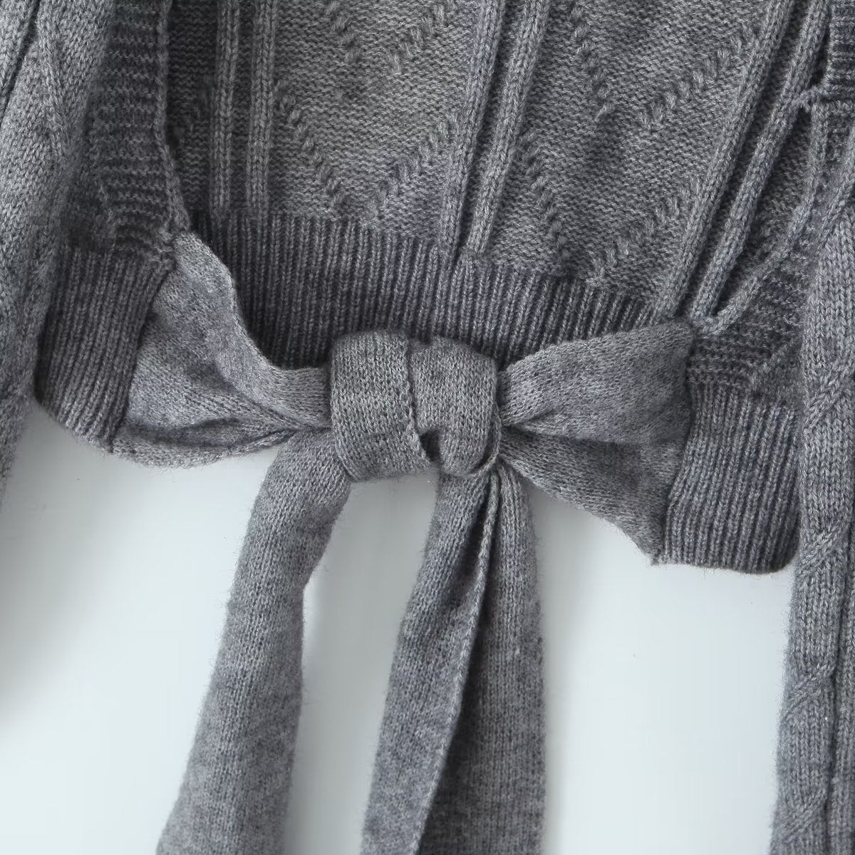 LADIES BACKLESS SWEATER TOP GRAY / WHITE (SIZE S / M)