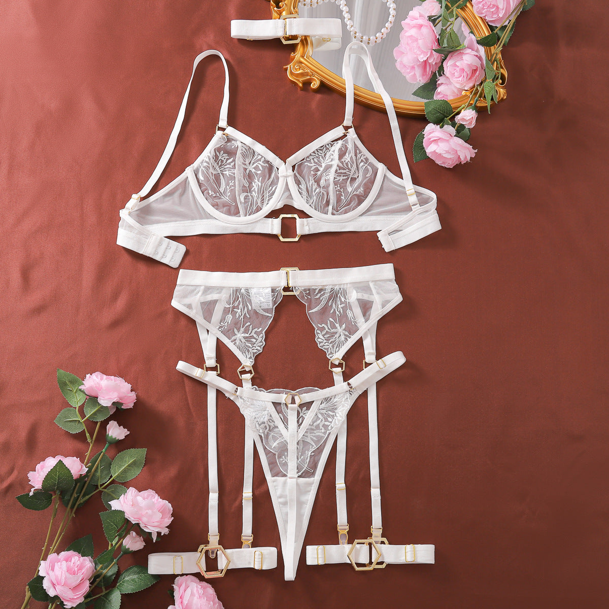LADIES FIVE INTIMATE PIECE LINGERIE SET WHITE (SIZE S - L)