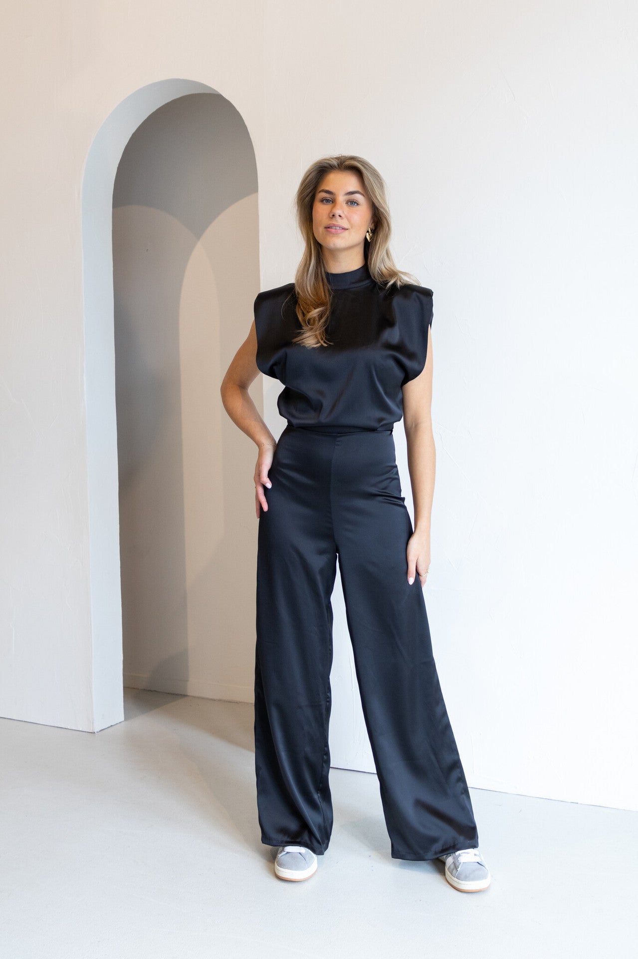 LADIES OPEN BACK WIDE LEG JUMPSUIT APRICOT-BEIGE / WINE RED / NAVY BLUE / BLACK / PINK (SIZE XS - XL)