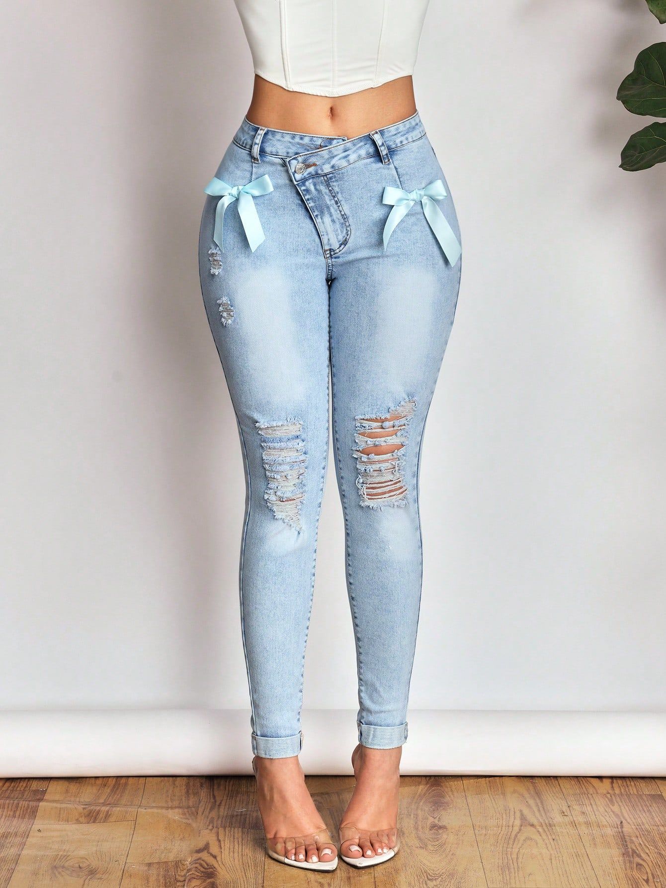 LADIES DENIM JEANS LIGHT BLUE DENIM (SIZE S - XL)