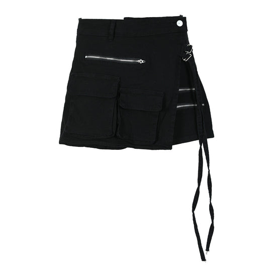 LADIES CARGO SHORTS        BLACK / GREEN        (SIZE  S - XL)