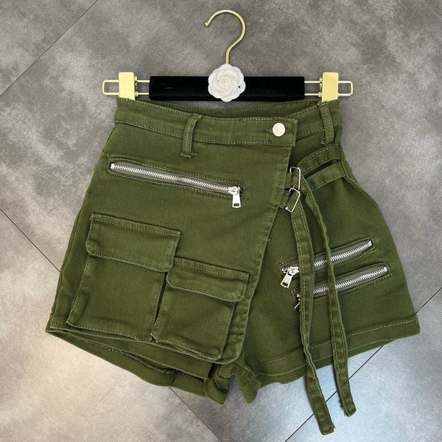 LADIES CARGO SHORTS        BLACK / GREEN        (SIZE  S - XL)