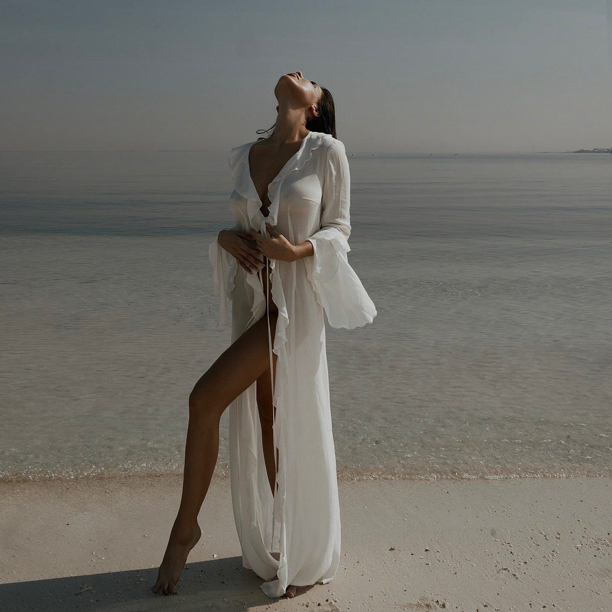 LADIES LONG SLEEVE BEACHWEAR COVER UP DRESS            WHITE / BLACK            (SIZE  S - L)