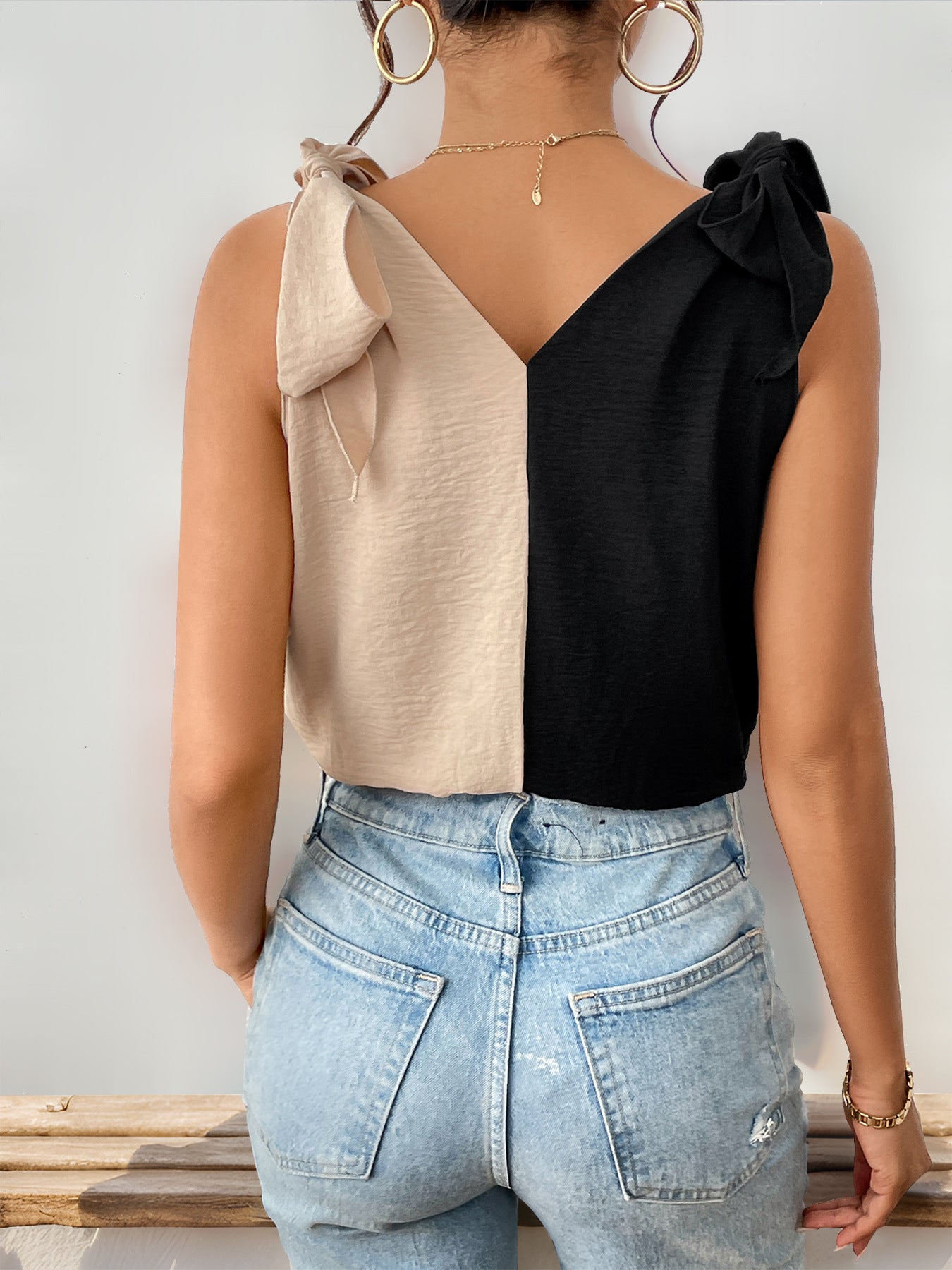 LADIES V-NECK BODYSUIT                  BLACK / BROWN / GREEN                 (SIZE  S - XL)