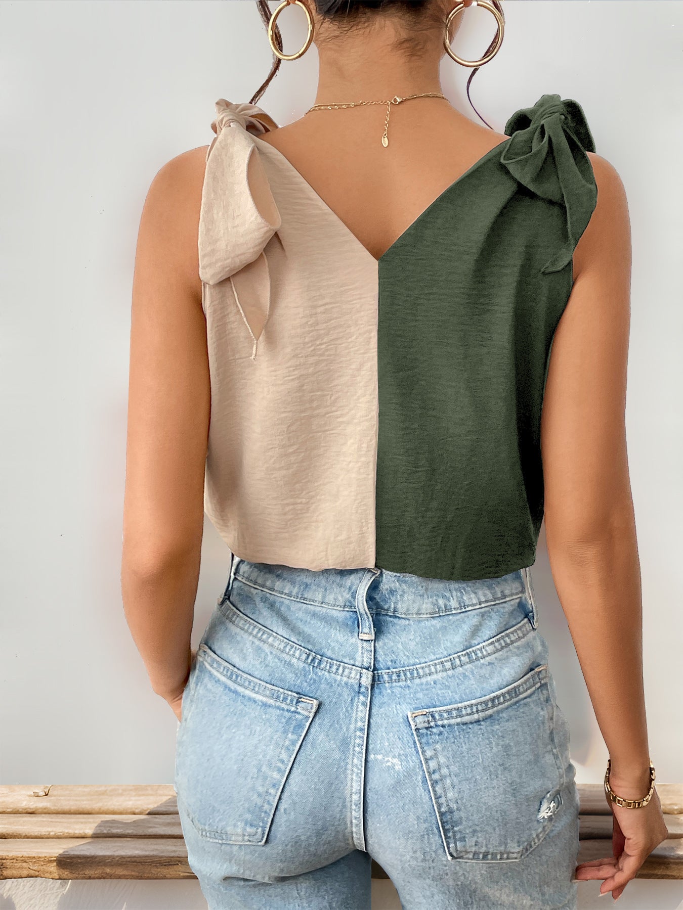 LADIES V-NECK BODYSUIT                  BLACK / BROWN / GREEN                 (SIZE  S - XL)