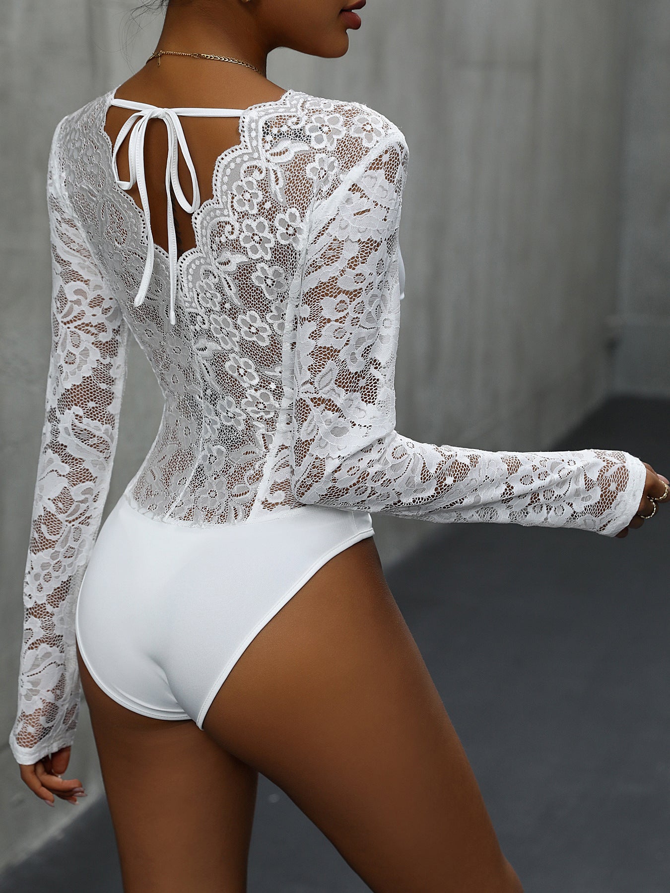 LADIES BODYSUIT                     WHITE / BLACK                (SIZE  S - XL)