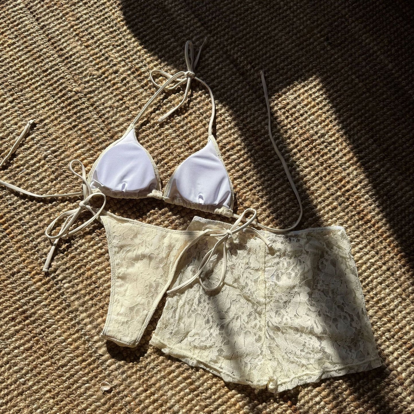 LADIES THREE PIECE BIKINI SWIMWEAR SET                 WHITE / OFF-WHITE / BLACK             (SIZE  S - L)