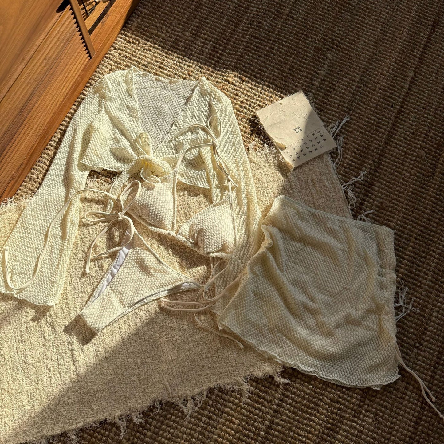LADIES THREE PIECE BIKINI BEACHWEAR SET               WHITE / APRICOT-BEIGE / BLACK / RED               (SIZE  S - L)