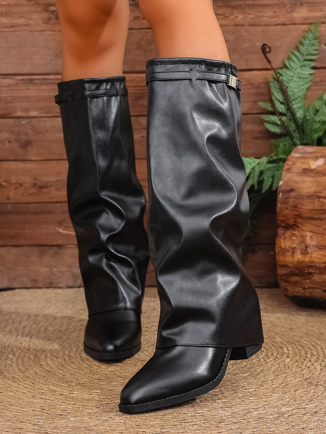 Ladies stylish fashion chunky heel knee high boots                             Black / Off white                             (china Size  36 - 43)  (UK Size 4 - 8.5)