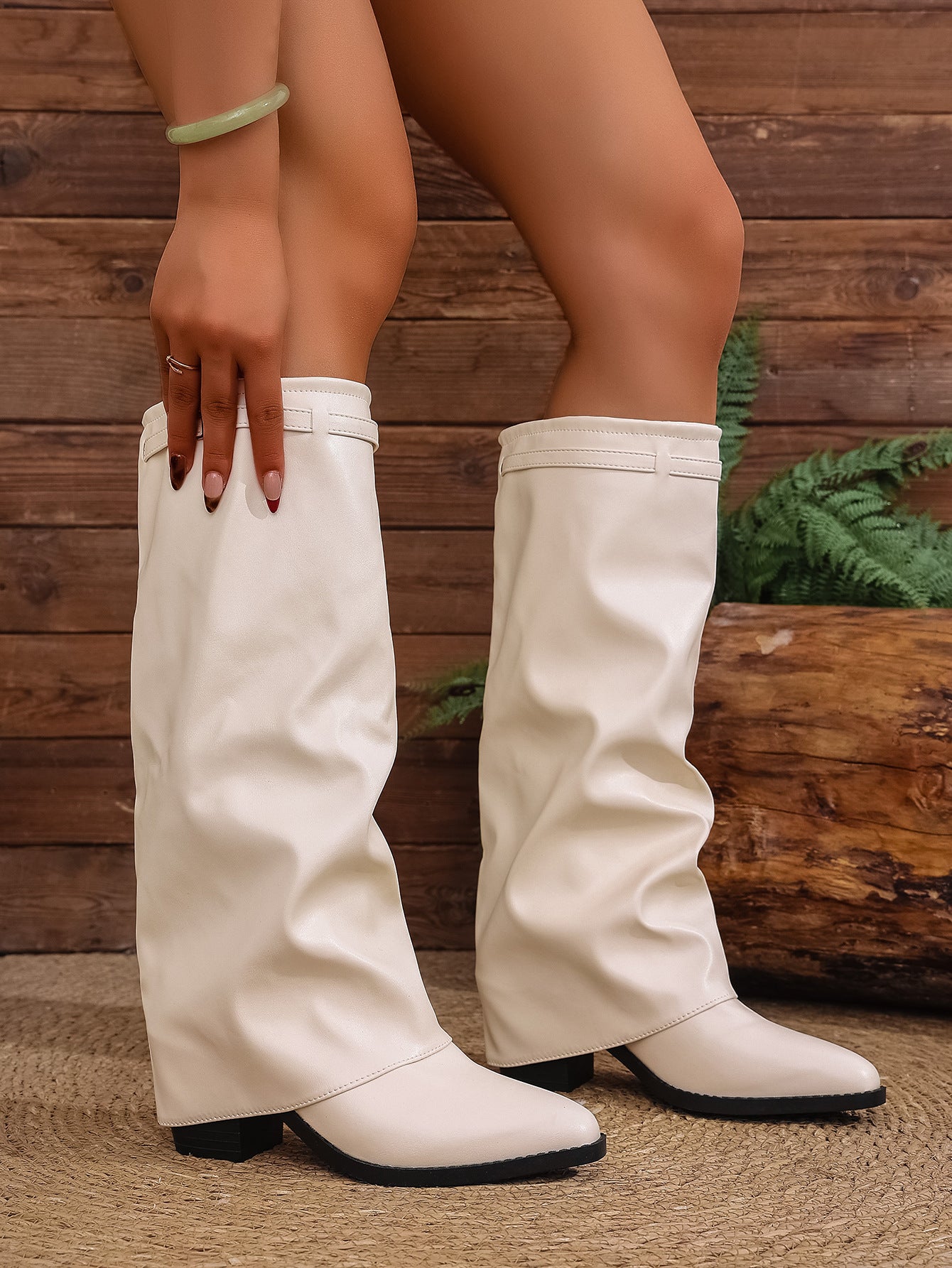 Ladies stylish fashion chunky heel knee high boots                             Black / Off white                             (china Size  36 - 43)  (UK Size 4 - 8.5)